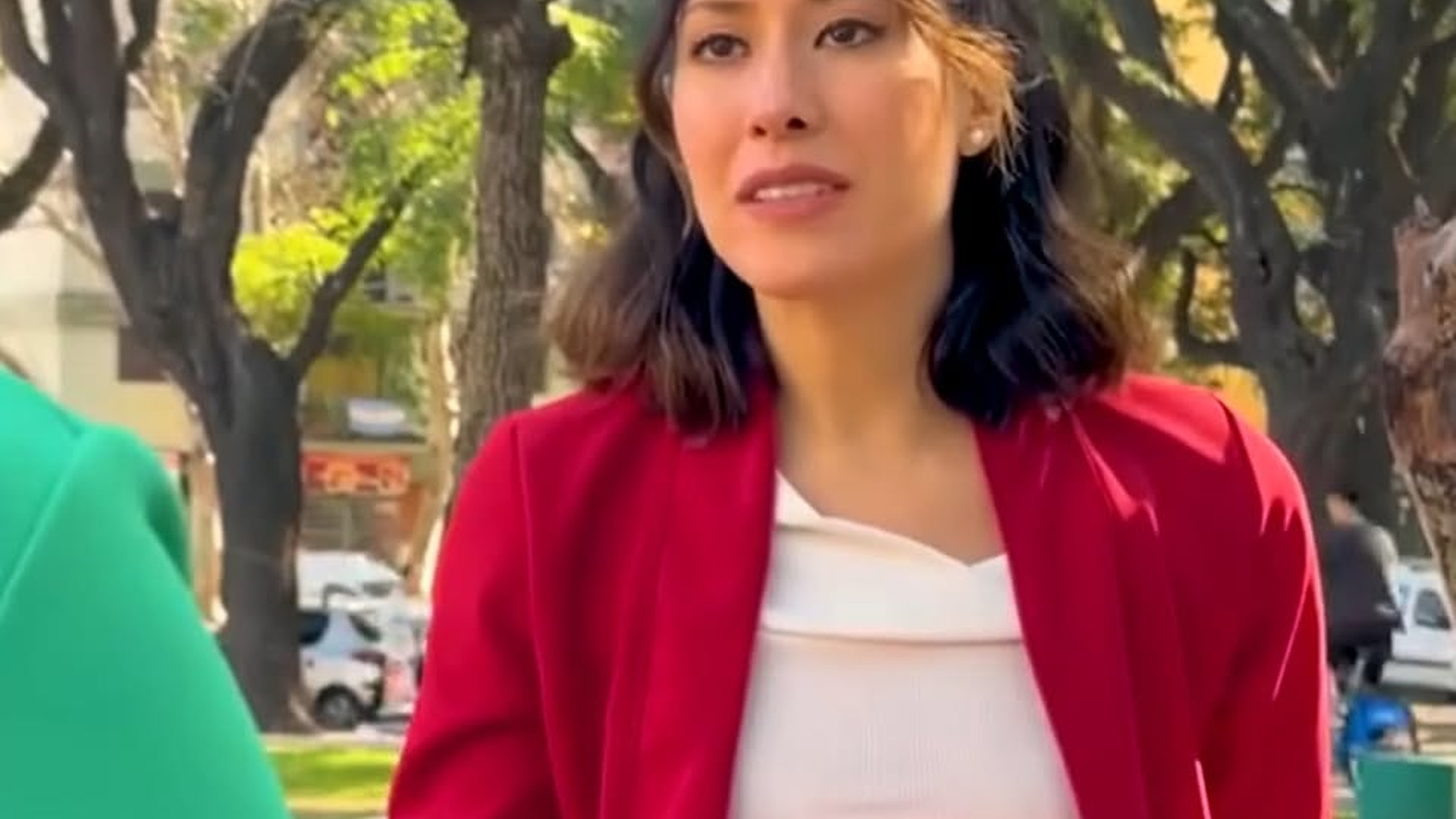 H0001013 Millonario pone prueba su novia part2