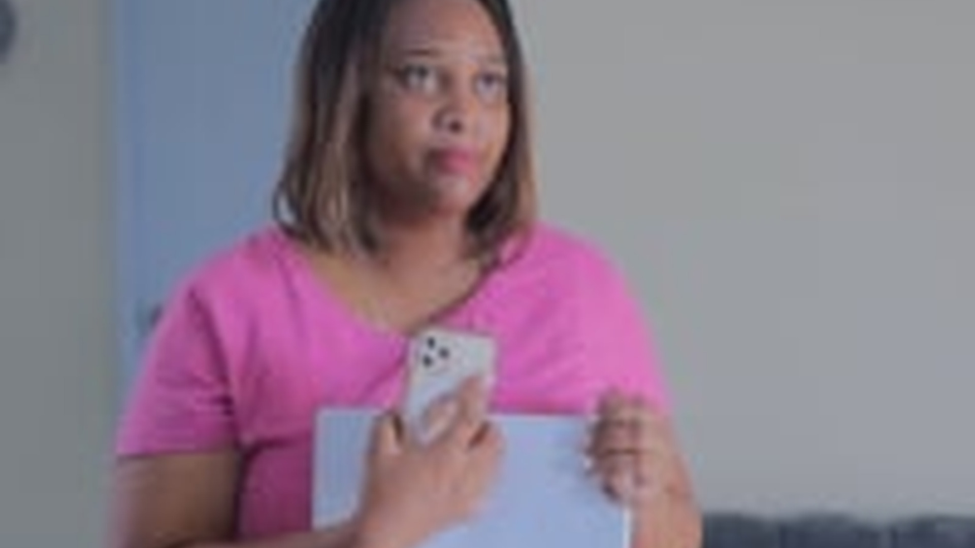 H0001027_Divorciada compra un Robot para que sea su nuevo_part2