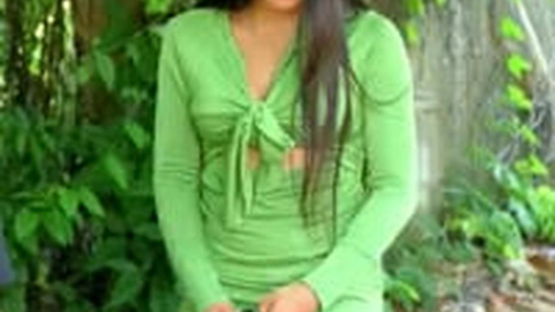 H0001050_De vender su vestidos por pedazos en las calles_part2